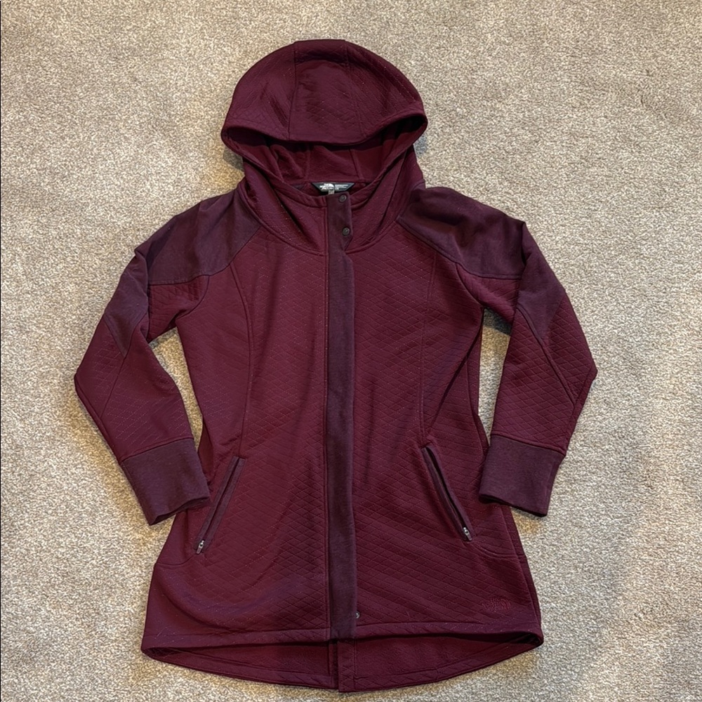 Gently Used Women's North Face Recover Up jacket
